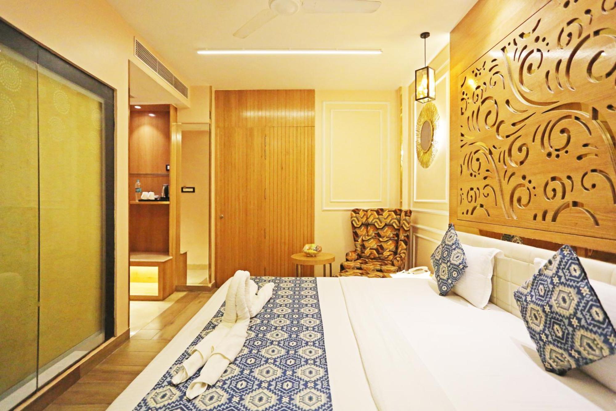 Jrd Luxury-Business Hotel New Delhi Exterior photo