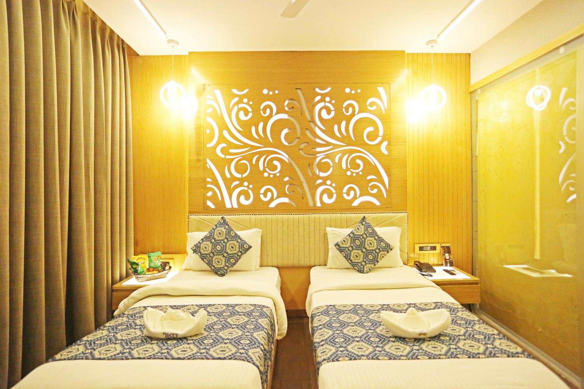 Jrd Luxury-Business Hotel New Delhi Exterior photo
