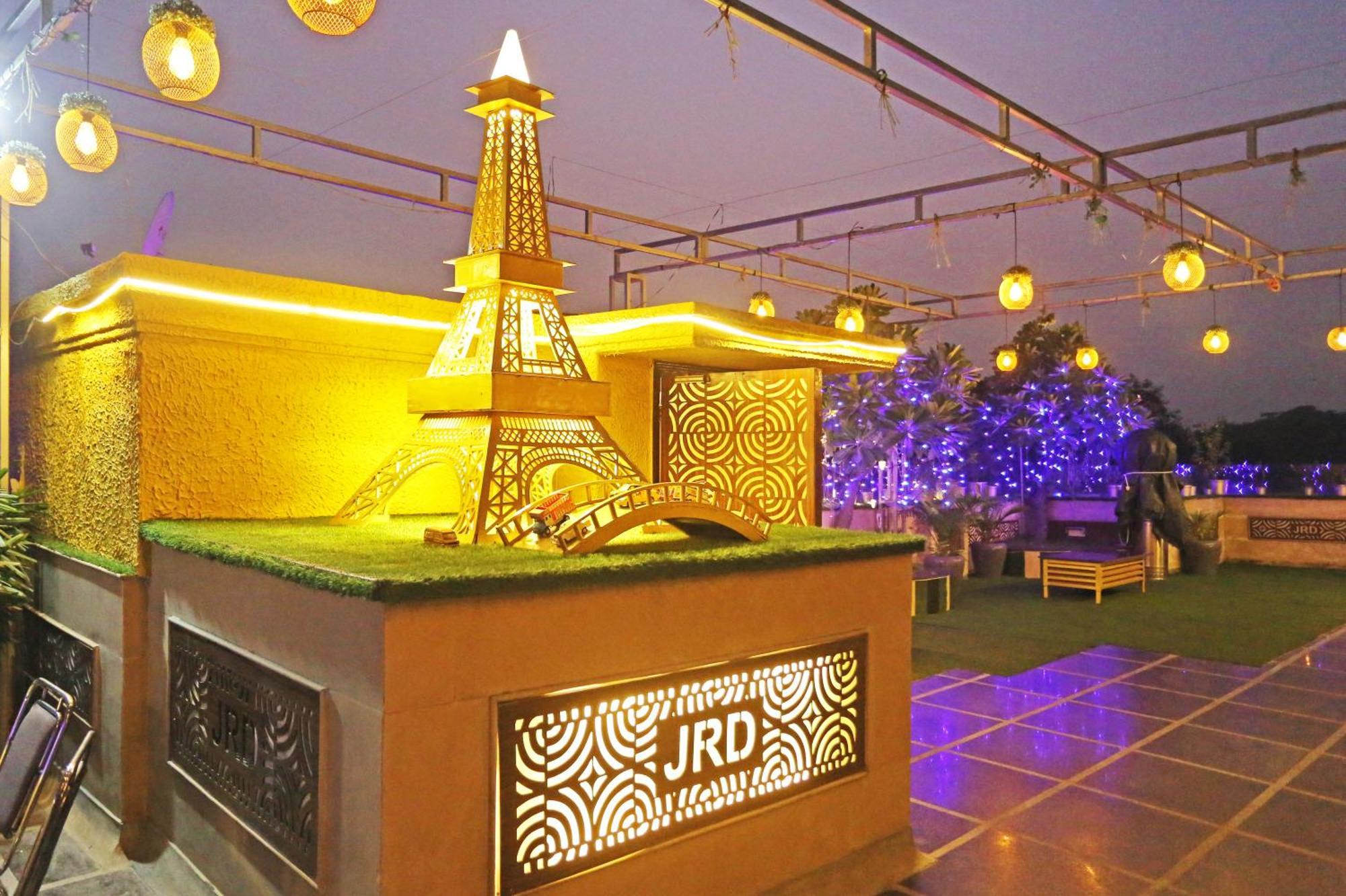 Jrd Luxury-Business Hotel New Delhi Exterior photo