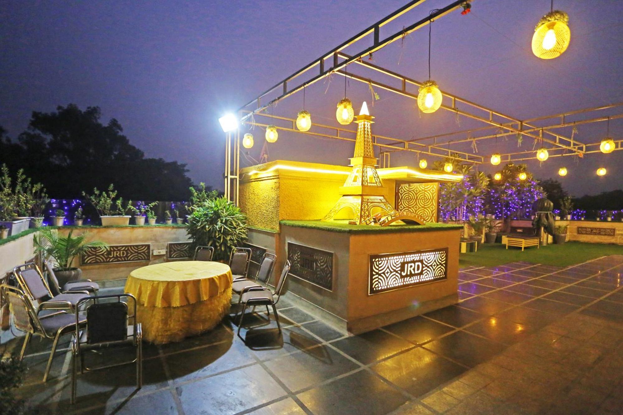 Jrd Luxury-Business Hotel New Delhi Exterior photo