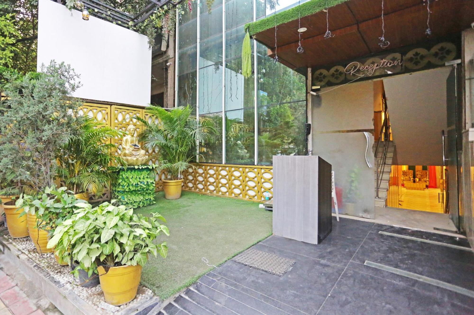 Jrd Luxury-Business Hotel New Delhi Exterior photo